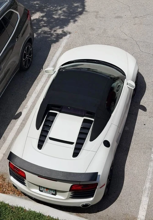 2014 Audi 42 R8 - Image 14 of 14