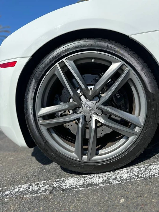 2014 Audi 42 R8 - Image 15 of 24