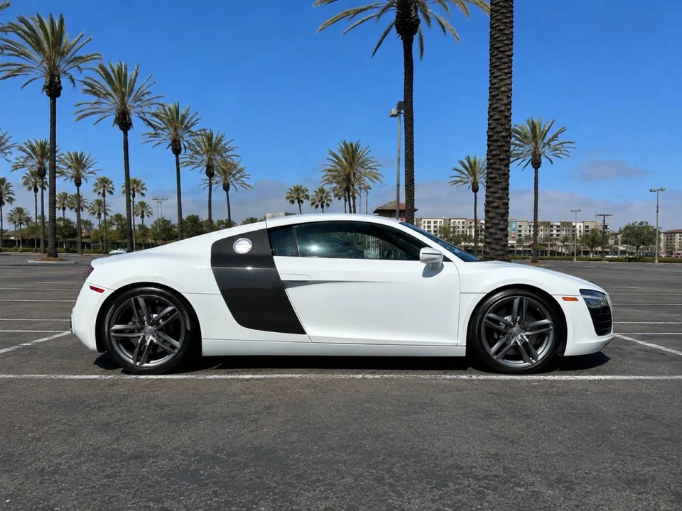 2014 Audi 42 R8 - Image 6 of 24