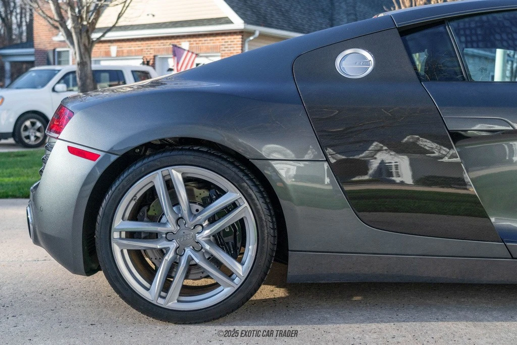 2014 Audi 42 R8 - Image 10 of 12