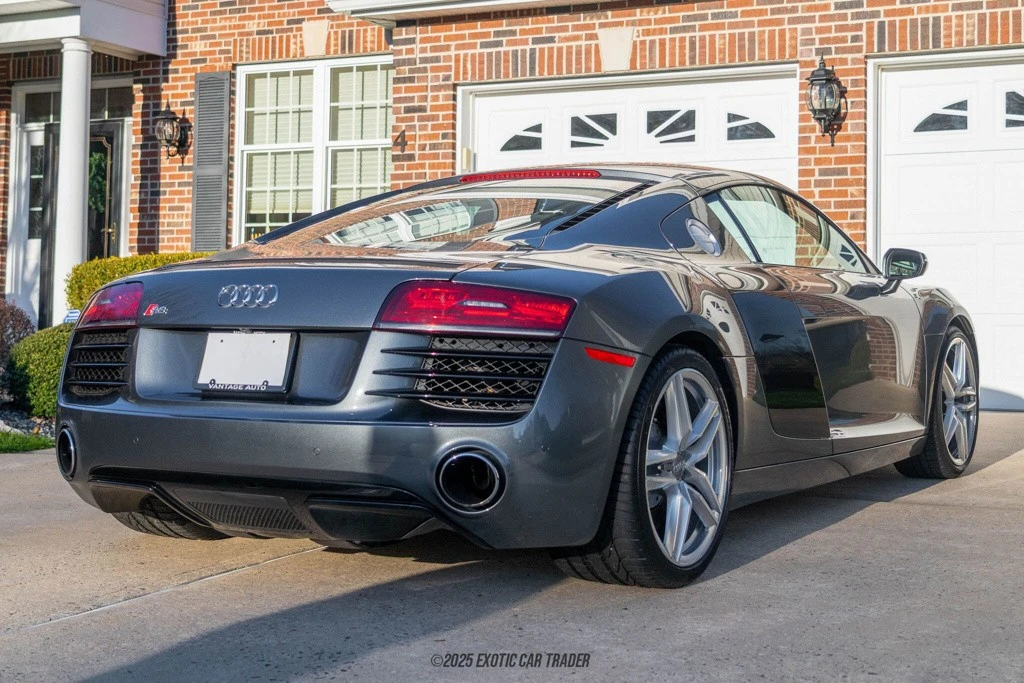 2014 Audi 42 R8 - Image 8 of 12