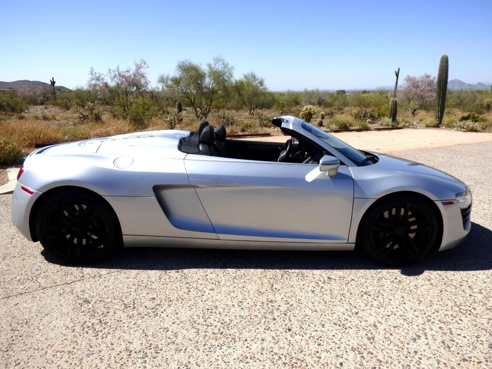 2014 Audi 42 R8 - Image 11 of 21