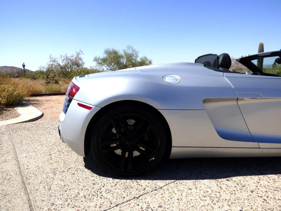2014 Audi 42 R8 - Image 10 of 21