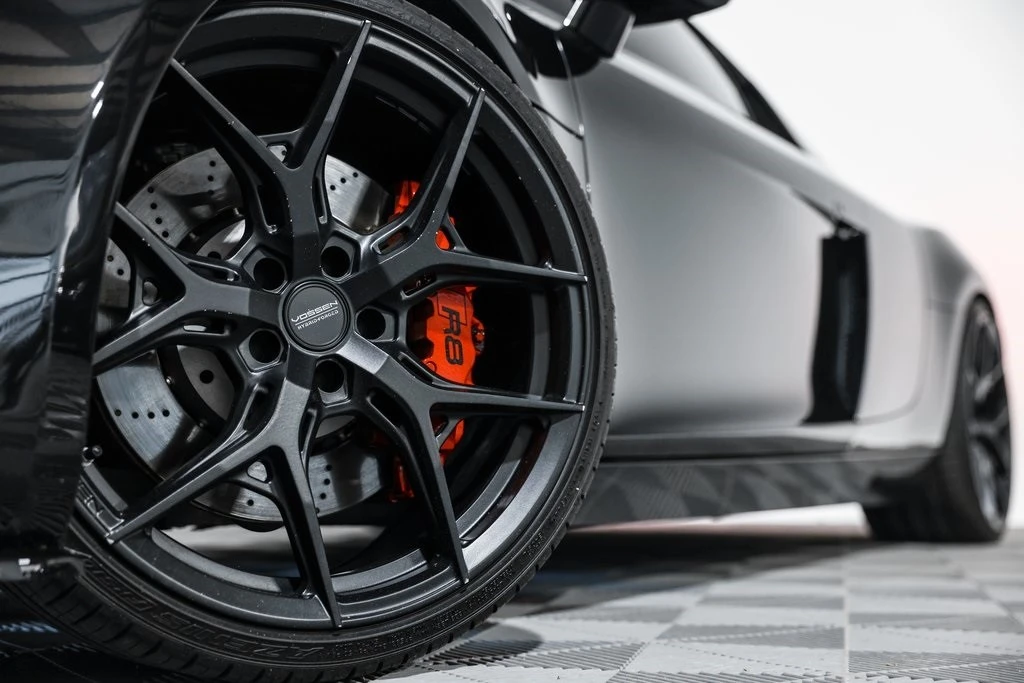 2014 Audi 42 R8 - Image 11 of 21