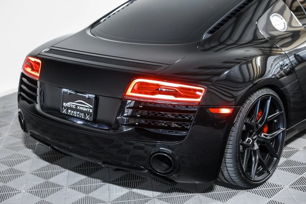 2014 Audi 42 R8 - Image 7 of 21