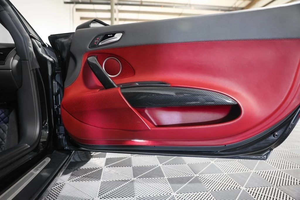 2014 Audi 42 R8 - Image 21 of 21