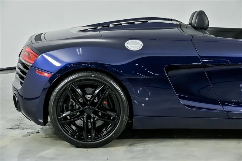 2014 Audi 42 R8 - Image 13 of 21