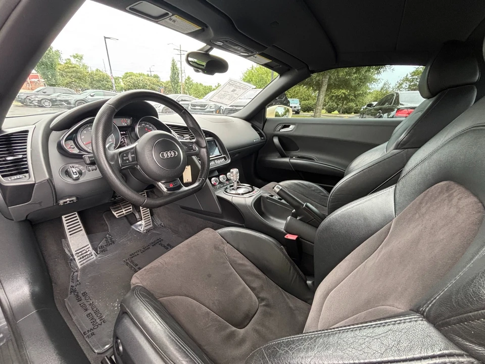 2014 Audi 42 R8 - Image 28 of 31