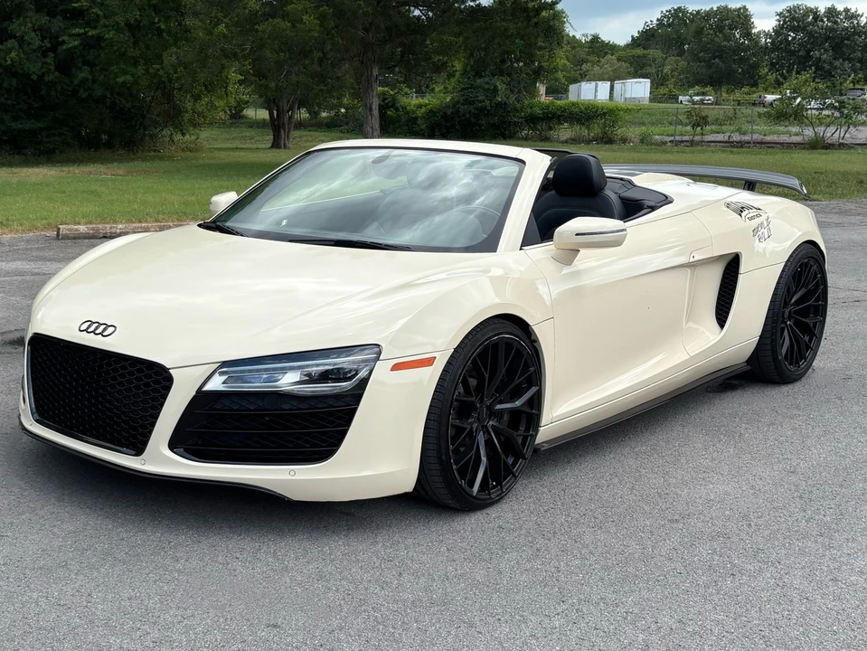 2014 Audi 42 R8 - Image 2 of 31