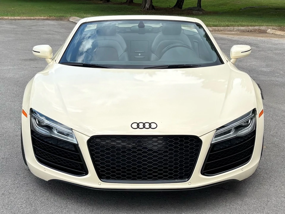 2014 Audi 42 R8 - Image 6 of 31
