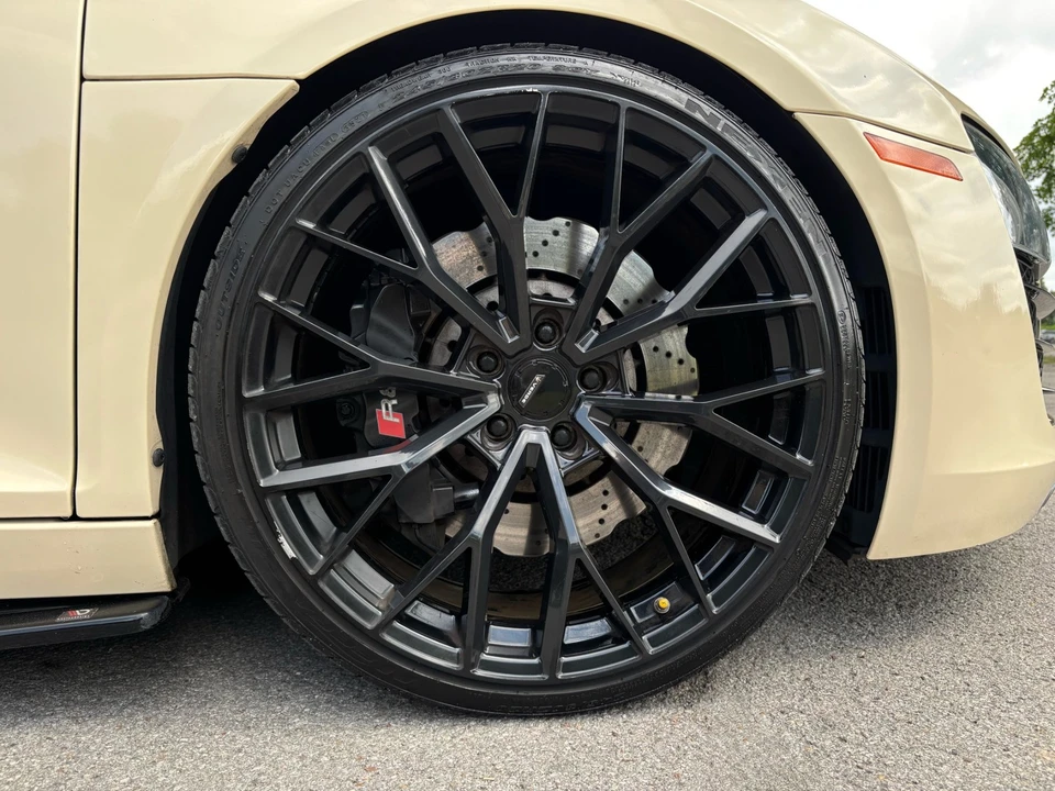 2014 Audi 42 R8 - Image 25 of 31