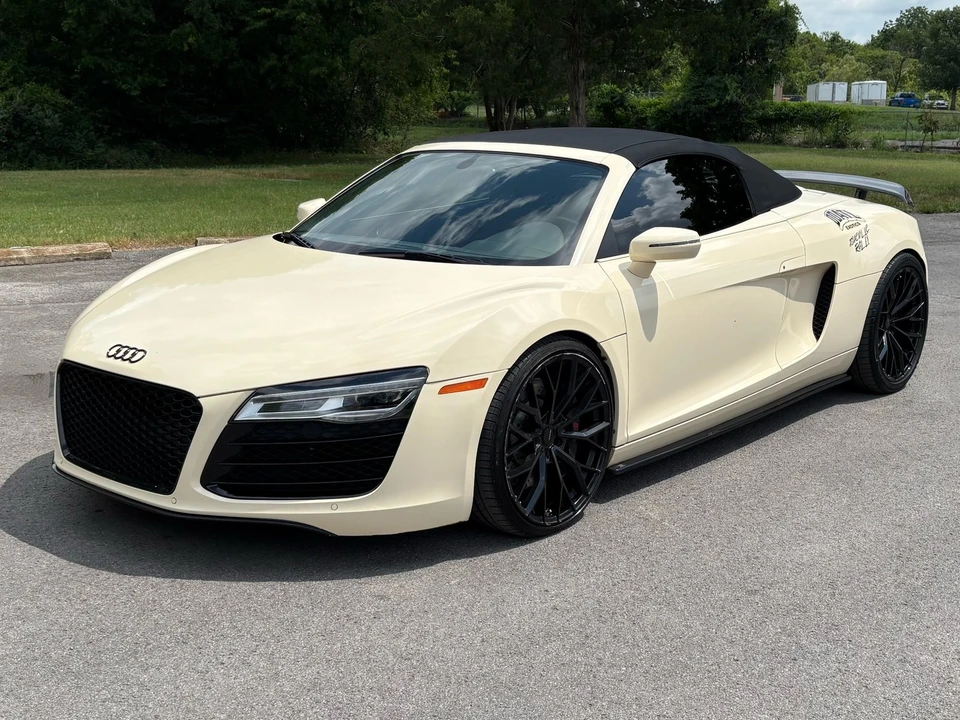 2014 Audi 42 R8 - Image 10 of 31