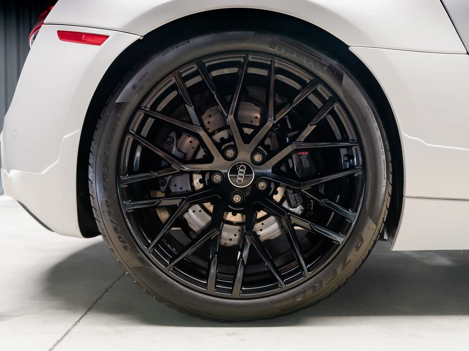 2014 Audi 42 R8 - Image 30 of 31