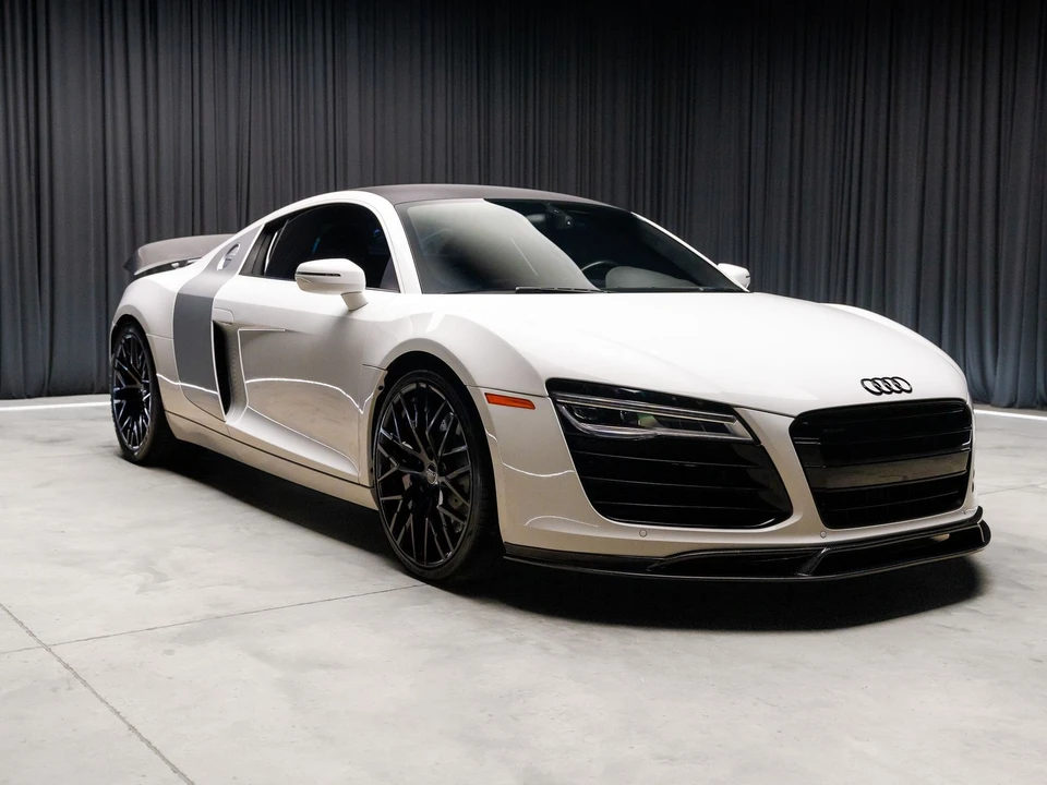 2014 Audi 42 R8 - Image 15 of 31