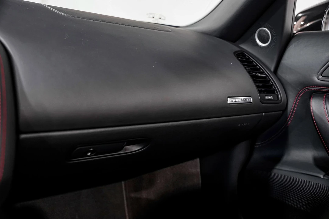 2014 Audi 42 R8 - Image 19 of 31