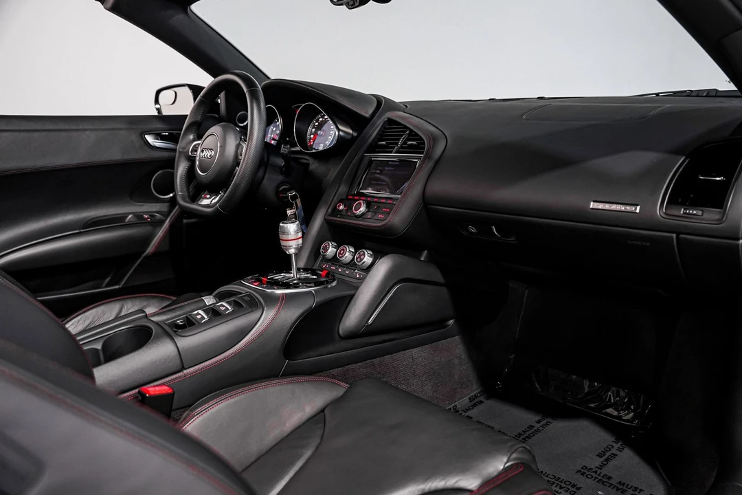 2014 Audi 42 R8 - Image 26 of 31