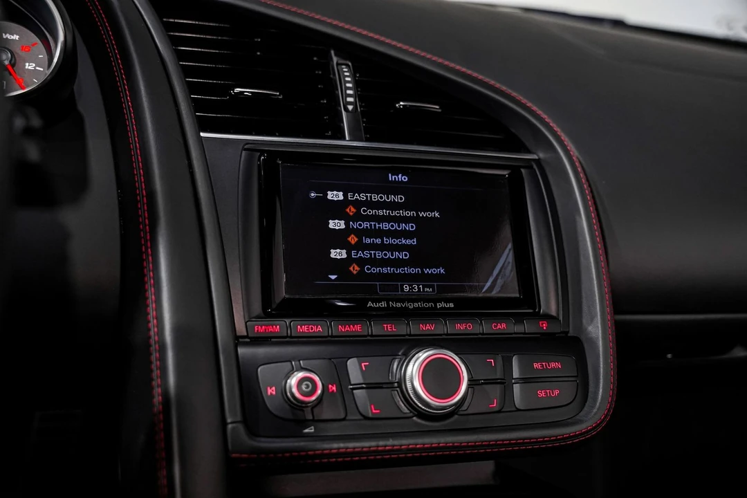 2014 Audi 42 R8 - Image 13 of 31