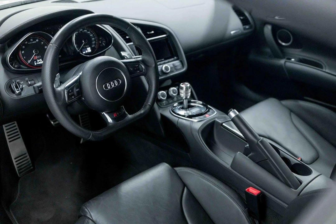 2014 Audi 42 R8 - Image 2 of 31