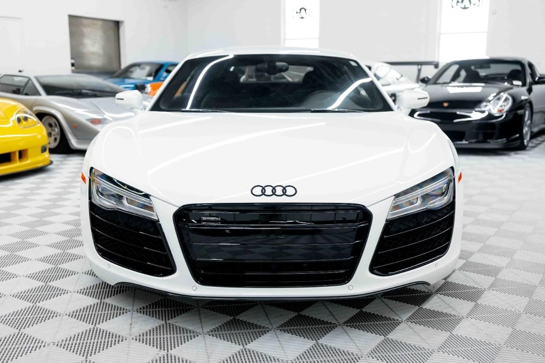2014 Audi 42 R8 - Image 5 of 31