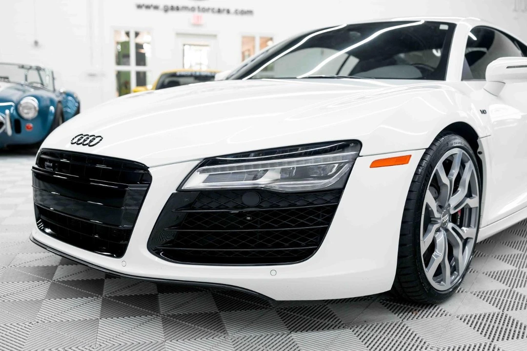 2014 Audi 42 R8 - Image 14 of 31
