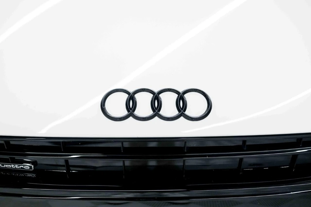 2014 Audi 42 R8 - Image 16 of 31