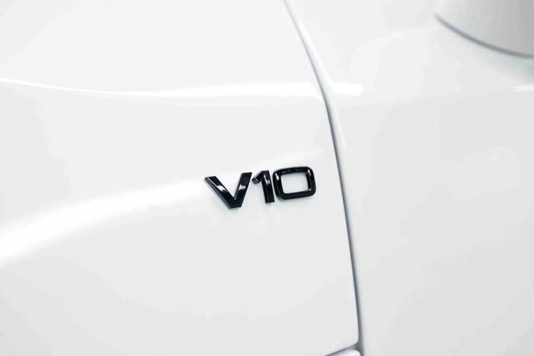 2014 Audi 42 R8 - Image 22 of 31
