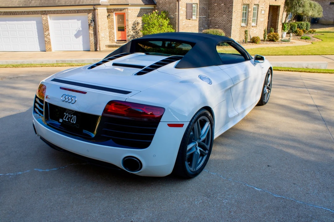 2014 Audi 42 R8 - Image 5 of 31