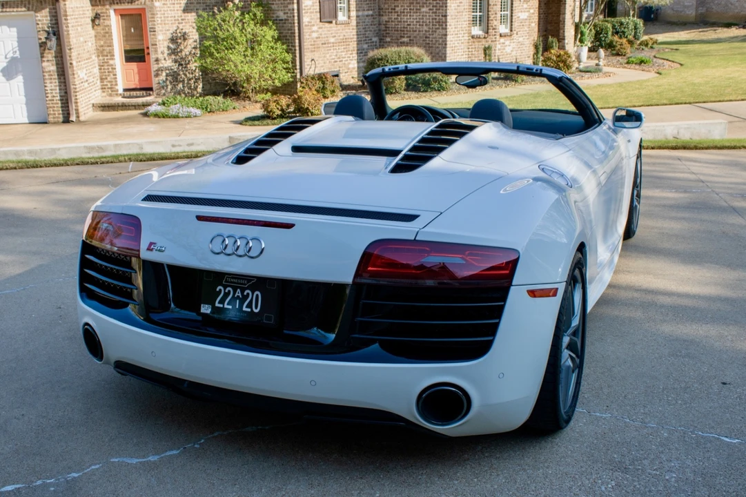 2014 Audi 42 R8 - Image 6 of 31