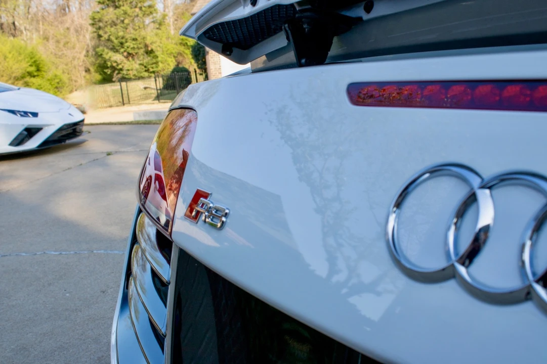 2014 Audi 42 R8 - Image 25 of 31