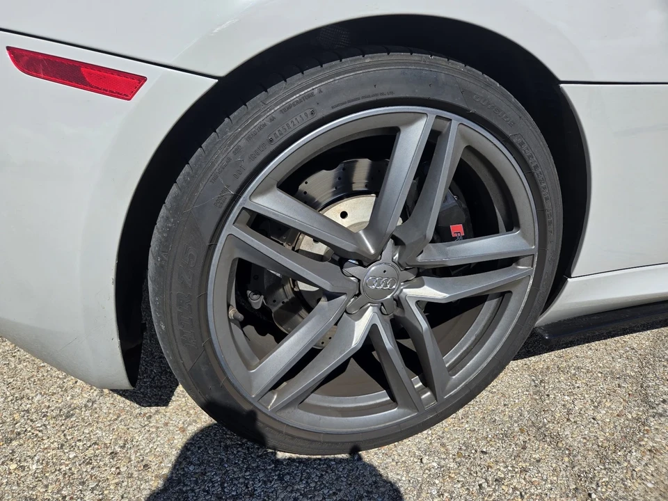2014 Audi 42 R8 - Image 14 of 21