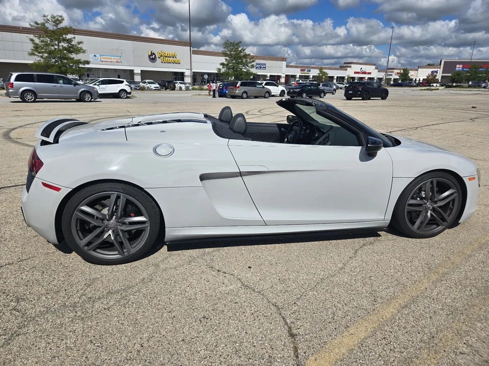 2014 Audi 42 R8 - Image 3 of 21