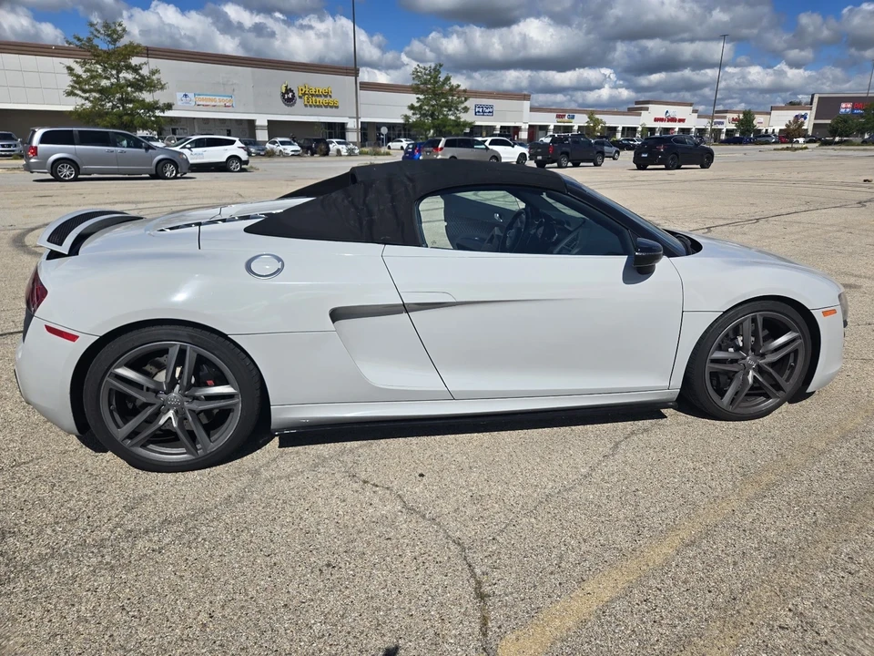 2014 Audi 42 R8 - Image 10 of 21