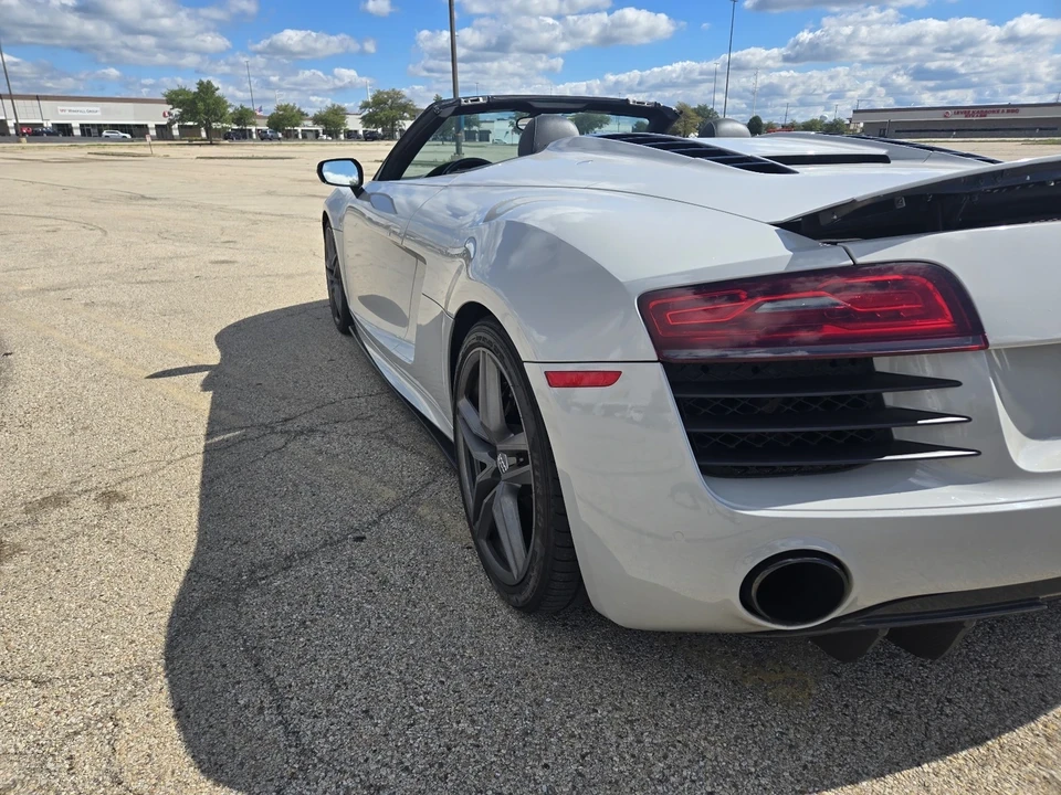 2014 Audi 42 R8 - Image 8 of 21