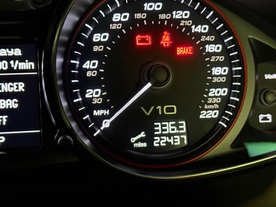 2014 Audi 42 R8 - Image 19 of 20