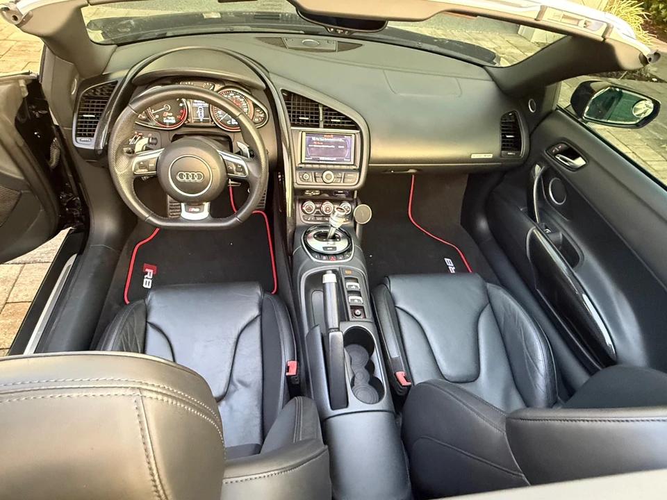 2014 Audi 42 R8 - Image 15 of 20