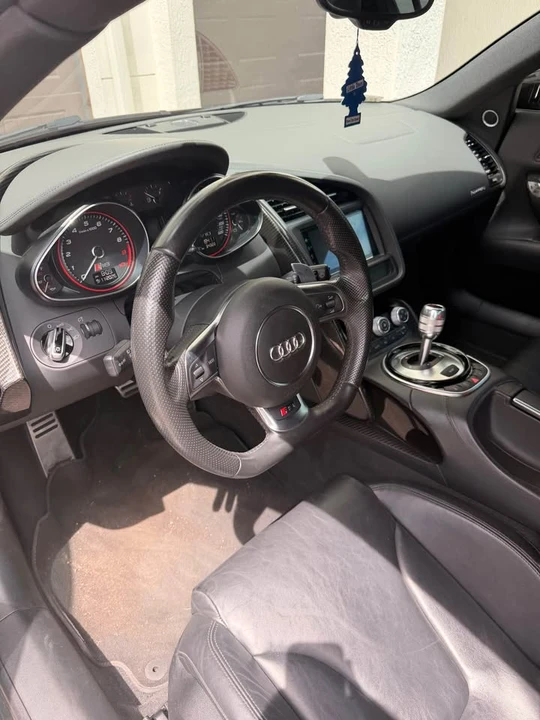 2014 Audi 42 R8 - Image 11 of 18