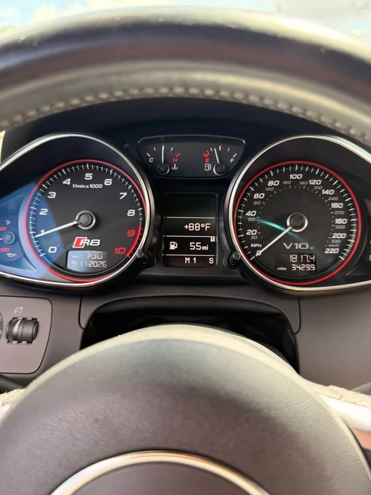 2014 Audi 42 R8 - Image 13 of 18