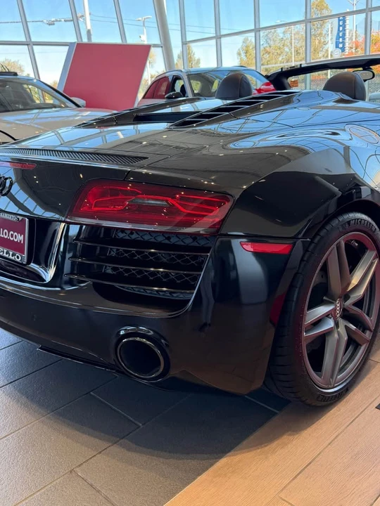 2014 Audi 42 R8 - Image 3 of 9