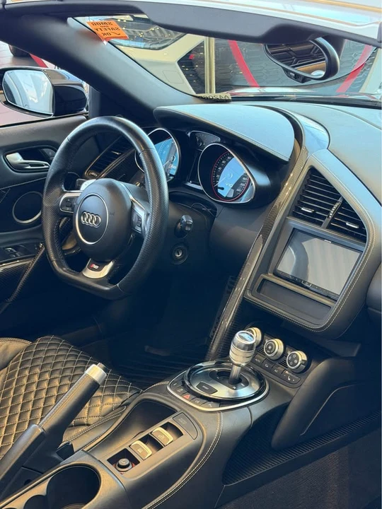 2014 Audi 42 R8 - Image 9 of 9