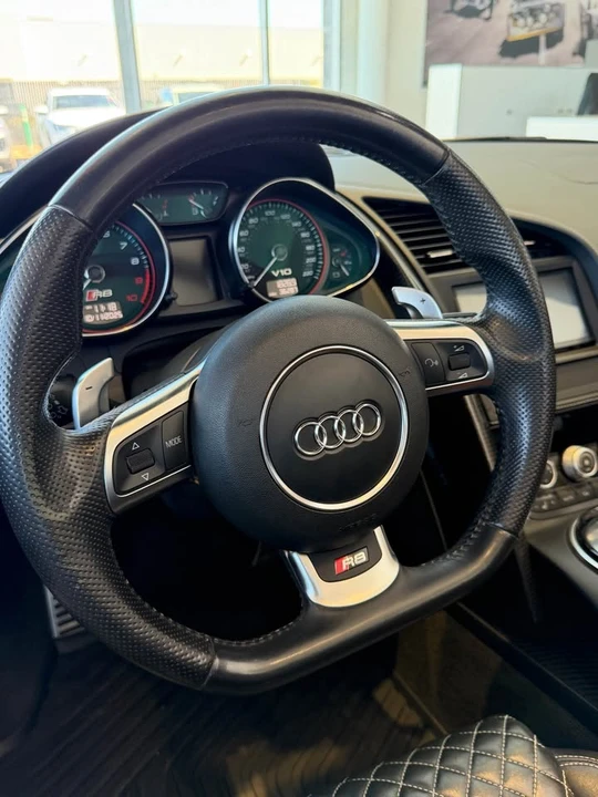 2014 Audi 42 R8 - Image 7 of 9