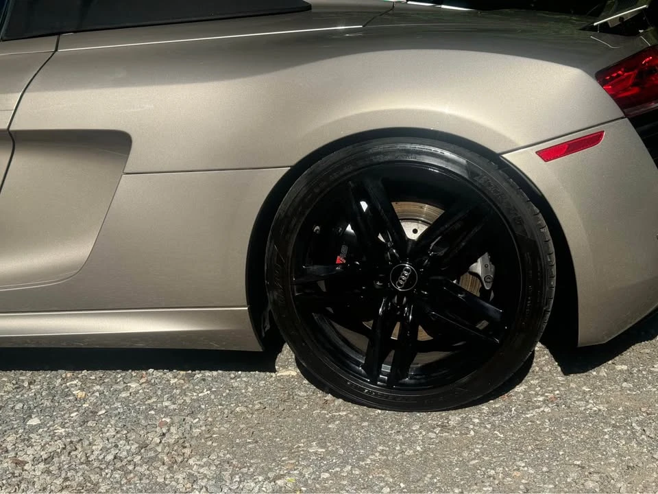 2014 Audi 42 R8 - Image 8 of 16