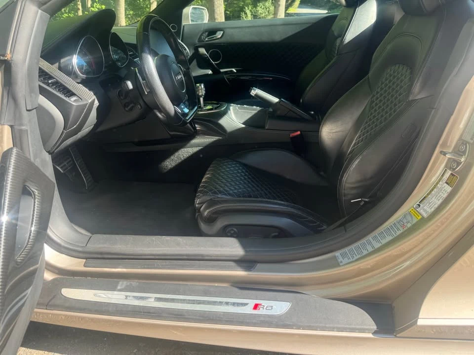 2014 Audi 42 R8 - Image 12 of 16
