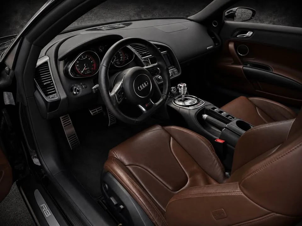 2014 Audi 42 R8 - Image 2 of 10