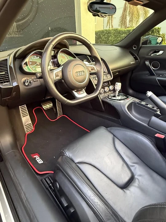 2014 Audi 42 R8 - Image 14 of 20