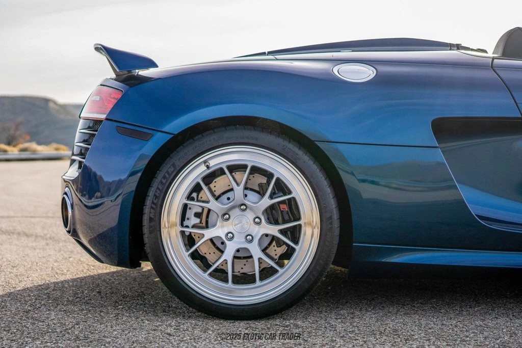 2014 Audi 42 R8 - Image 10 of 12