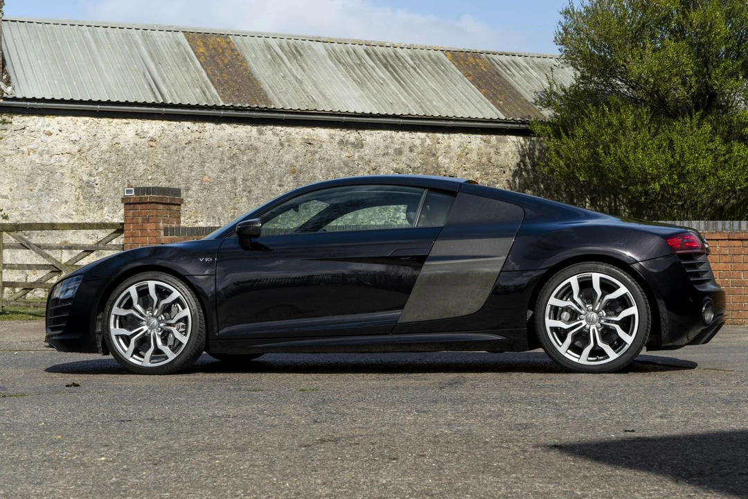 2014 Audi 42 R8 - Image 13 of 30