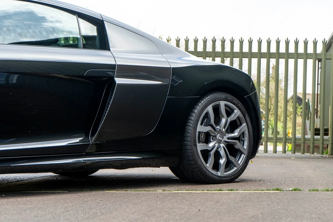 2014 Audi 42 R8 - Image 19 of 30