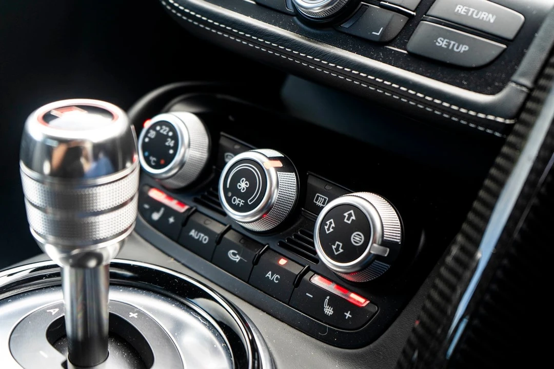 2014 Audi 42 R8 - Image 22 of 30
