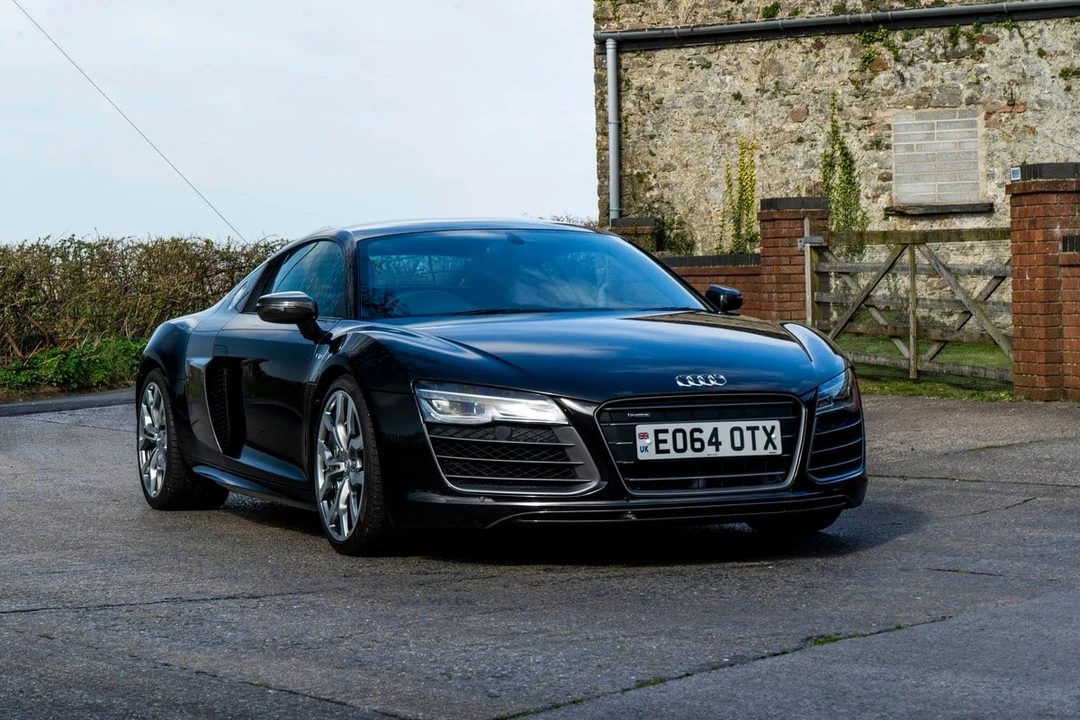 2014 Audi 42 R8 - Image 6 of 30