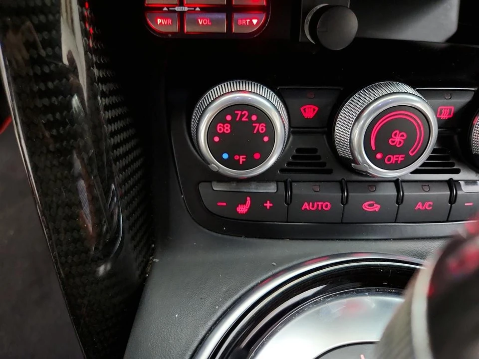 2014 Audi 42 R8 - Image 21 of 21